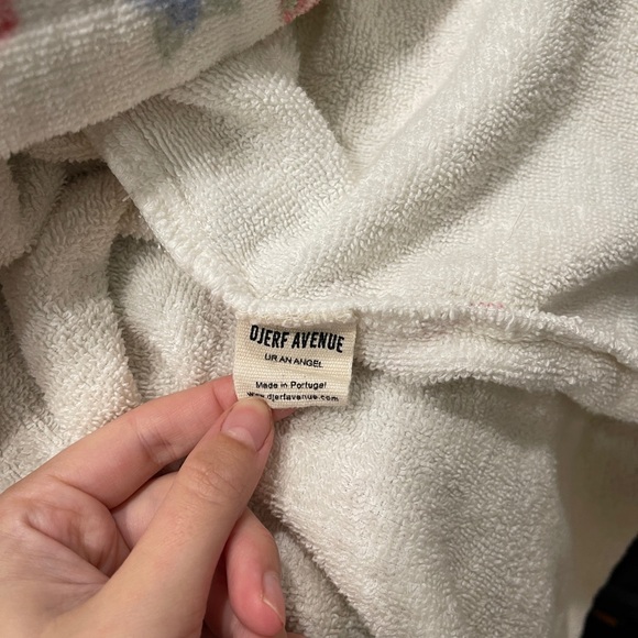 Djerf Avenue Robe in Summer Berries - Picture 3 of 3